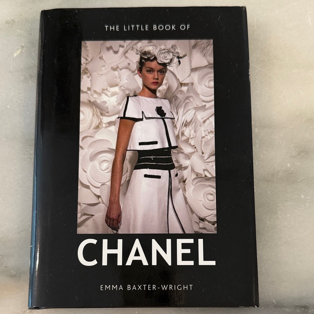 CHANEL Fashion Photography Hardcover book The Little Book of Chanel